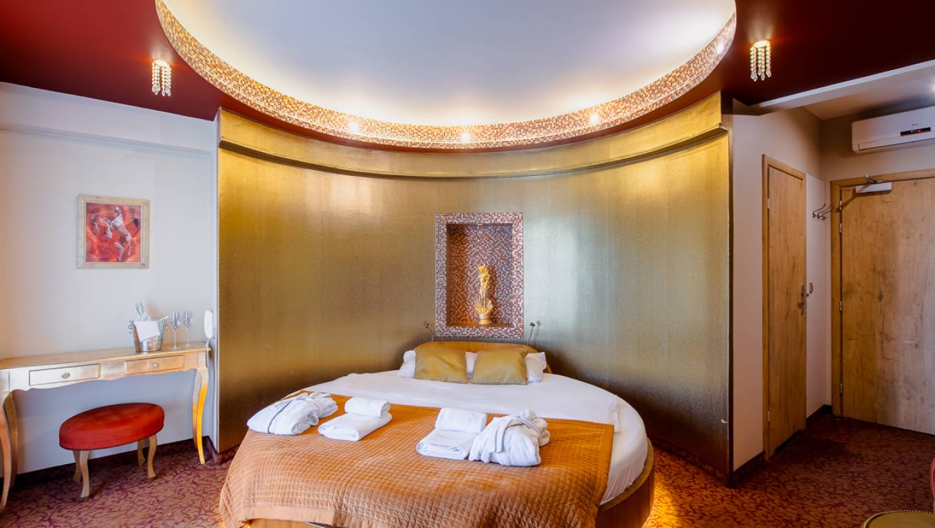 GLAMOUR - BŁYSK I ELEGANCJA 