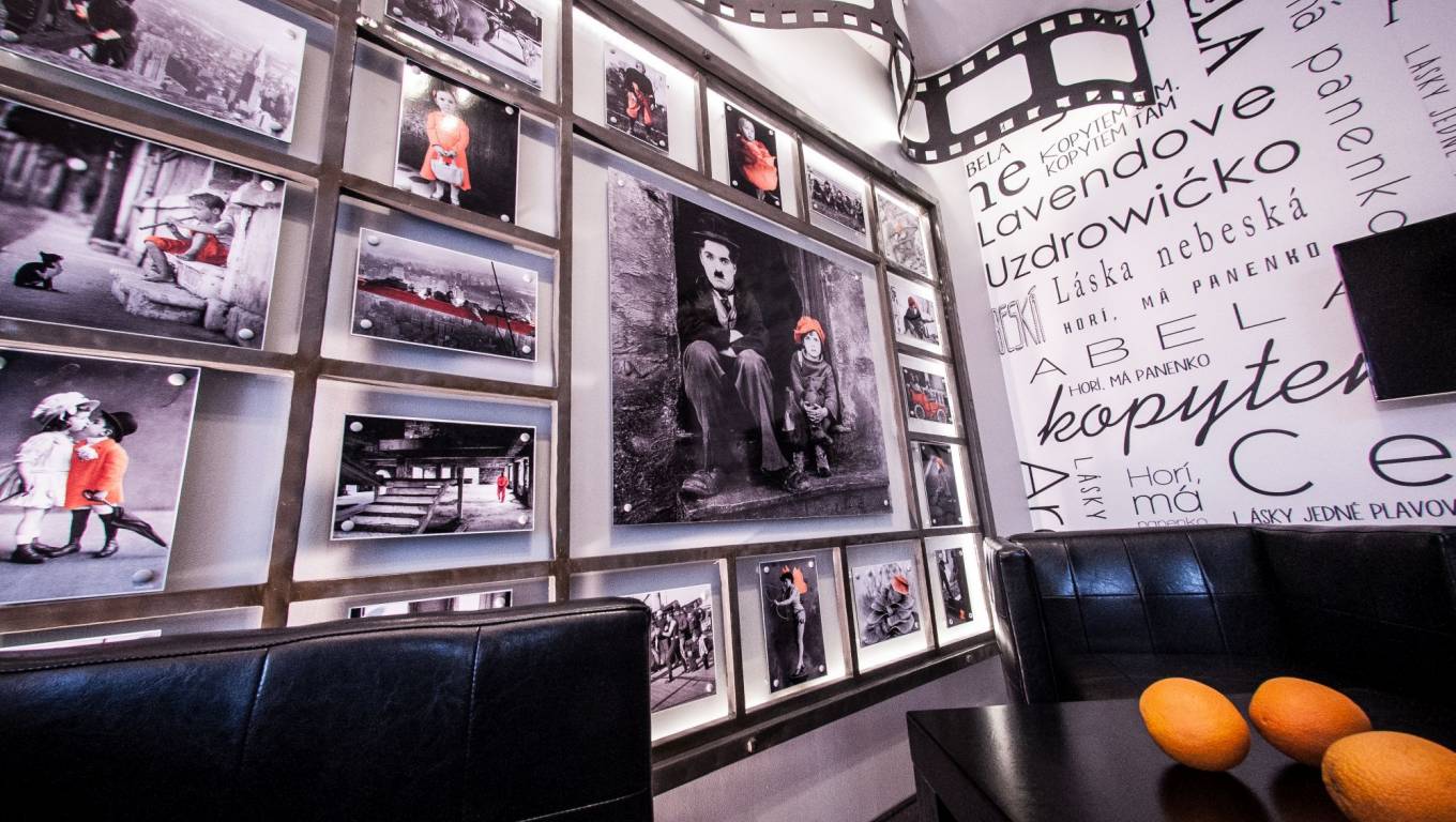 CZESKI FILM - POKÓJ W CZESKIM KLIMACIE 